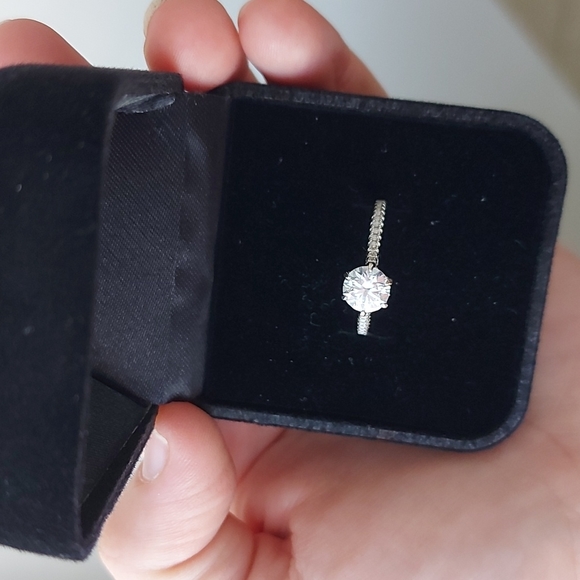 1 Carat Moissanite Ring - Picture 10 of 16